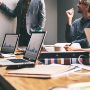 قطاع الأعمال والشركات